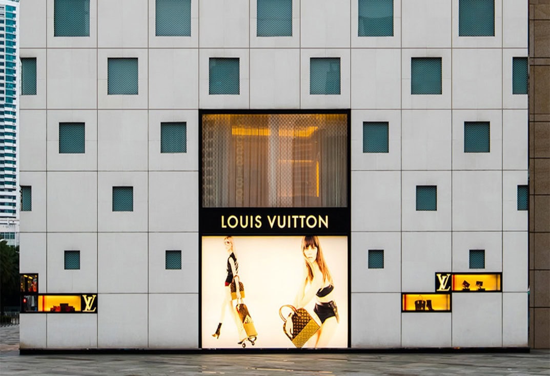 151817kjqtia8jmp00ehcc