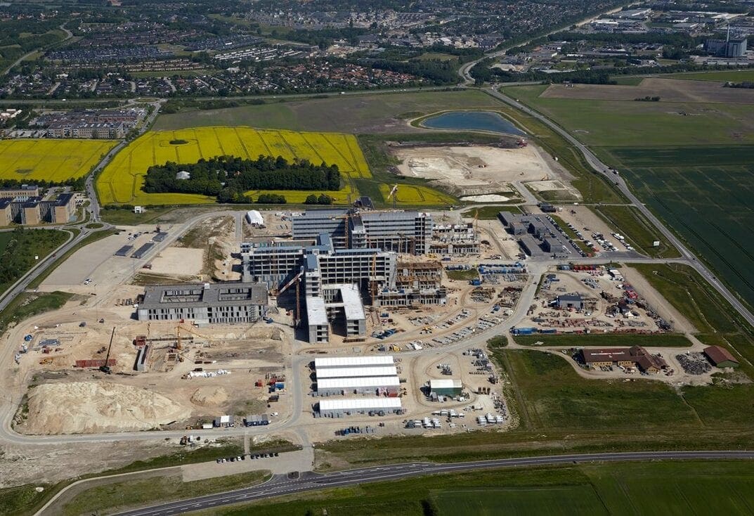 SHL_Architects_Aalborg-University-Hospital_aerial-view-01-1170x780
