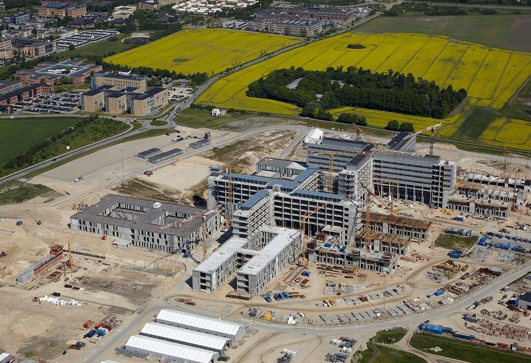 SHL_Architects_Aalborg-University-Hospital_aerial-view-02-1170x780